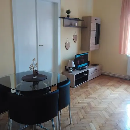Anna Apartmanok Pécs Exterior photo